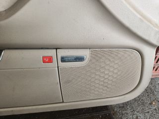 bontott AUDI A8 Bal első Ajtó Kárpit