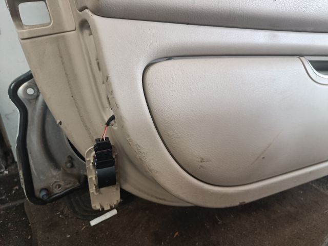 bontott AUDI A8 Bal első Ajtó Kárpit