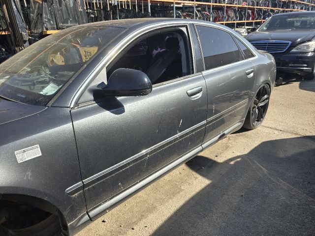 bontott AUDI A8 Bal első Ajtó (Üres lemez)