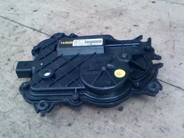 bontott AUDI A8 Bal első Ajtózár Motor