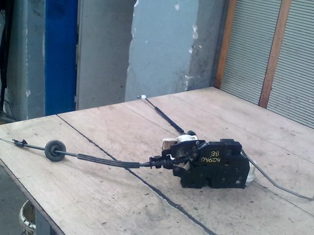 bontott AUDI A8 Bal első Ajtózár