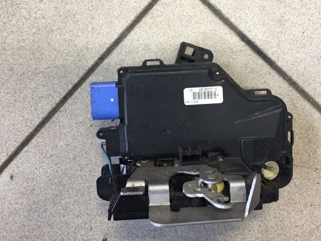 bontott AUDI A8 Bal első Ajtózár