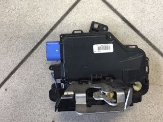 bontott AUDI A8 Bal első Ajtózár