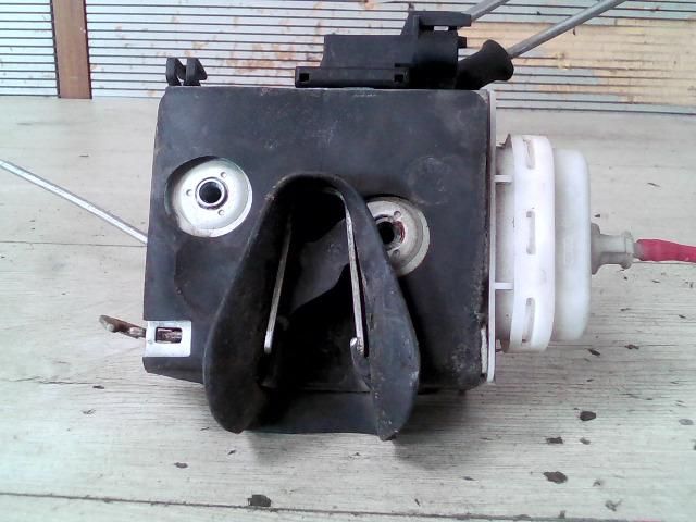 bontott AUDI A8 Bal első Ajtózár