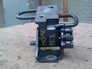 bontott AUDI A8 Bal első Alsó Zsanér