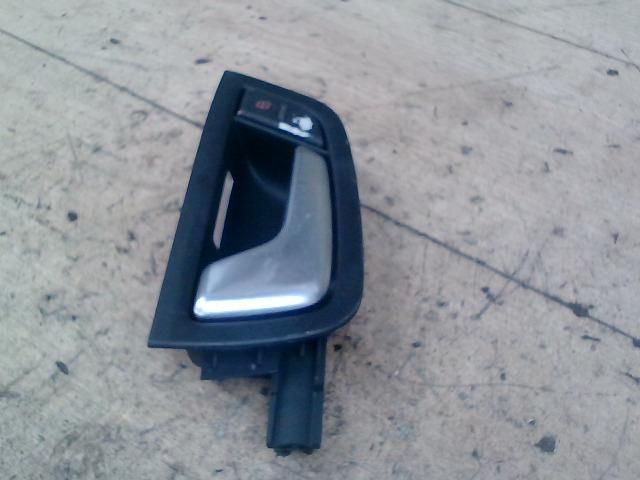 bontott AUDI A8 Bal első Belső Kilincs