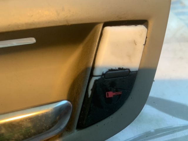 bontott AUDI A8 Bal első Belső Kilincs