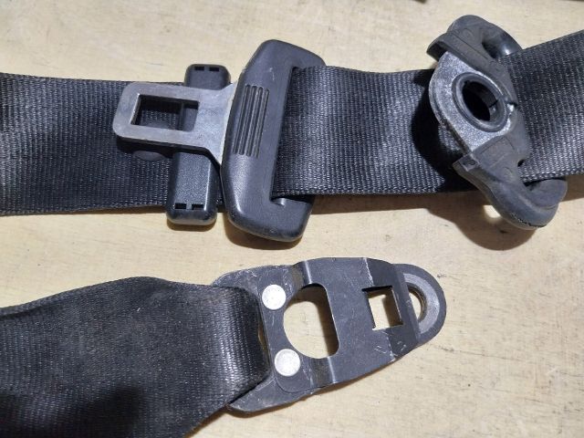 bontott AUDI A8 Bal első Biztonsági Öv