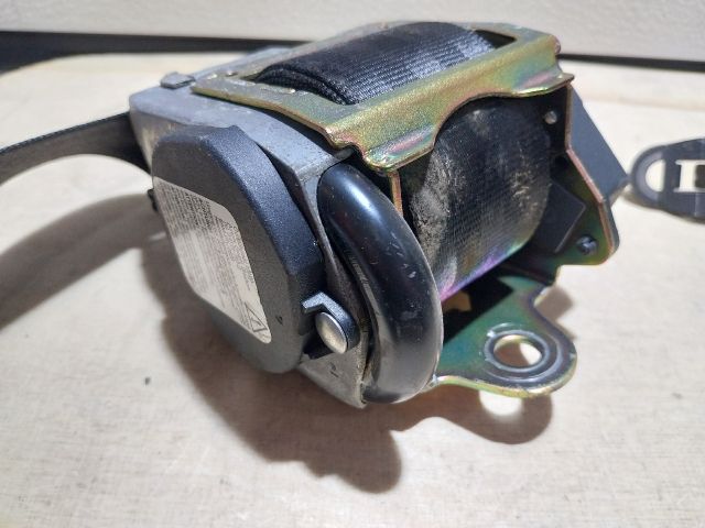 bontott AUDI A8 Bal első Biztonsági Öv