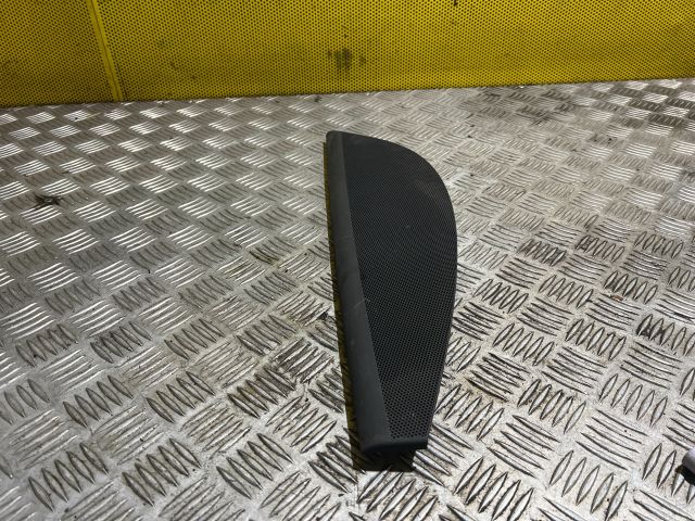 bontott AUDI A8 Bal első Hangszóró Burkolat