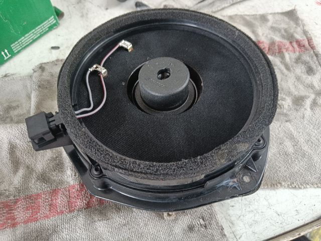 bontott AUDI A8 Bal első Hangszóró