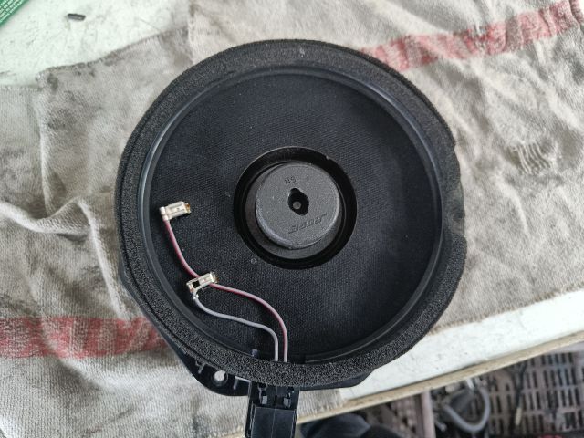 bontott AUDI A8 Bal első Hangszóró