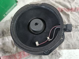 bontott AUDI A8 Bal első Hangszóró