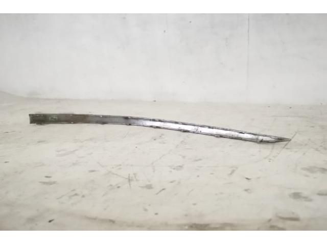 bontott AUDI A8 Bal első Lökhárító Díszléc