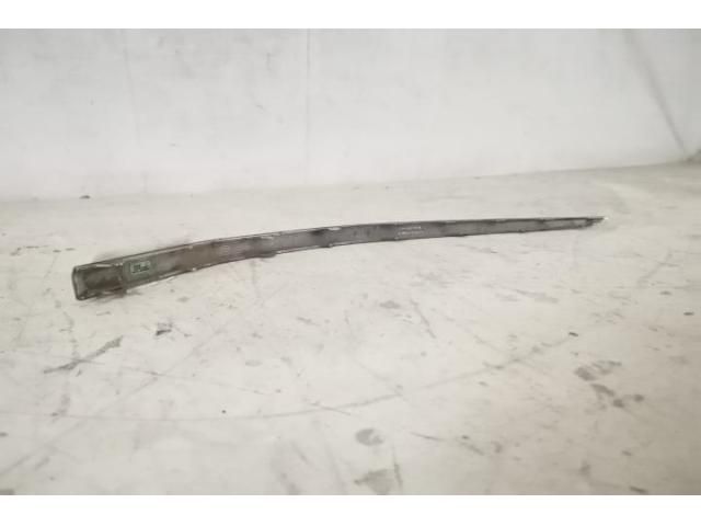 bontott AUDI A8 Bal első Lökhárító Díszléc