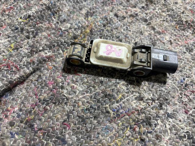 bontott AUDI A8 Bal első Oldal Ütközés Érzékelő