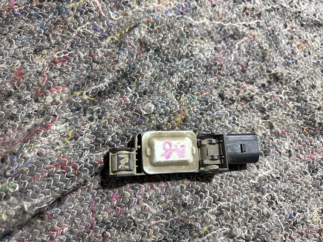 bontott AUDI A8 Bal első Oldal Ütközés Érzékelő