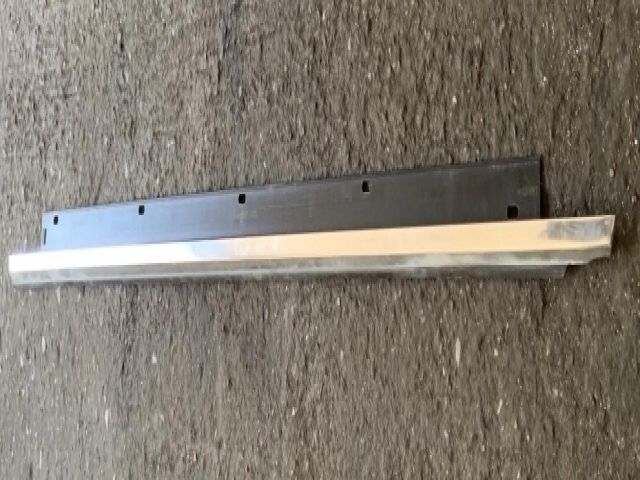 bontott AUDI A8 Bal első Vízlehúzó Gumicsík