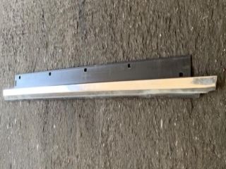 bontott AUDI A8 Bal első Vízlehúzó Gumicsík