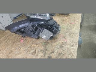 bontott AUDI A8 Bal Fényszóró