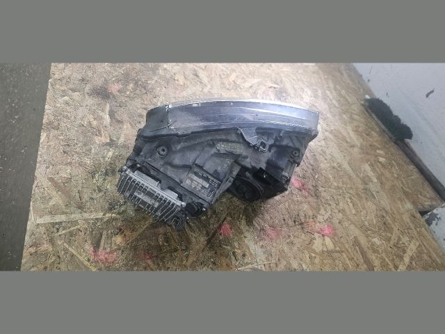 bontott AUDI A8 Bal Fényszóró