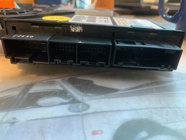 bontott AUDI A8 Bal hátsó Ablakemelő Motor