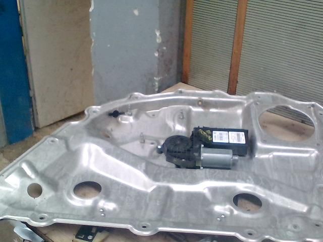 bontott AUDI A8 Bal hátsó Ablakemelő Szerkezet (Elektromos)