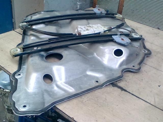 bontott AUDI A8 Bal hátsó Ablakemelő Szerkezet (Elektromos)