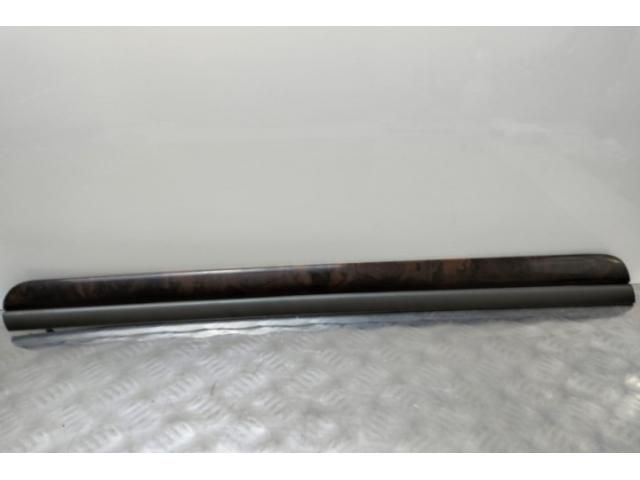 bontott AUDI A8 Bal hátsó Ajtó Díszléc