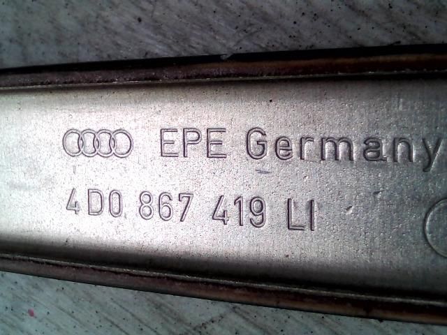 bontott AUDI A8 Bal hátsó Ajtó Díszléc