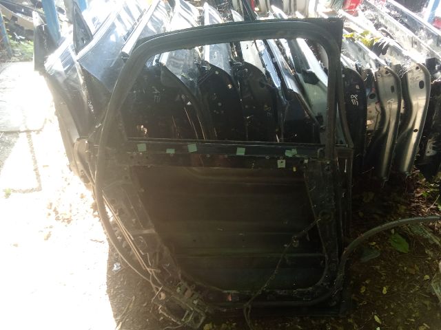 bontott AUDI A8 Bal hátsó Ajtó (Üres lemez)