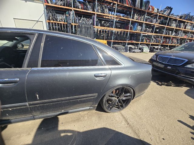 bontott AUDI A8 Bal hátsó Ajtó (Üres lemez)