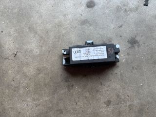 bontott AUDI A8 Bal hátsó Ajtó Vezérlőegység