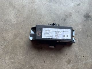 bontott AUDI A8 Bal hátsó Ajtó Vezérlőegység