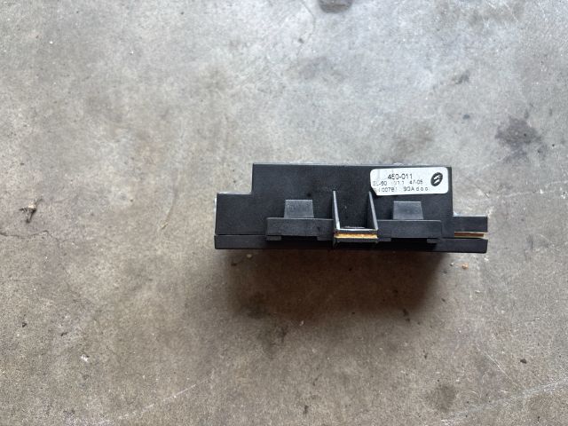 bontott AUDI A8 Bal hátsó Ajtó Vezérlőegység