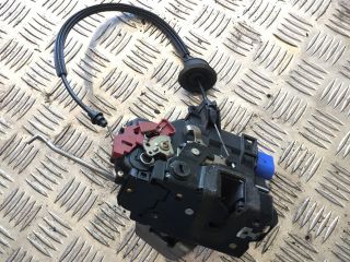 bontott AUDI A8 Bal hátsó Ajtózár