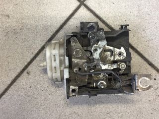 bontott AUDI A8 Bal hátsó Ajtózár