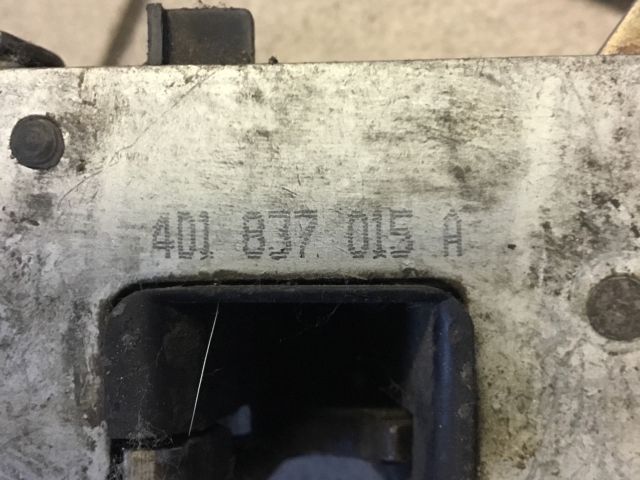 bontott AUDI A8 Bal hátsó Ajtózár