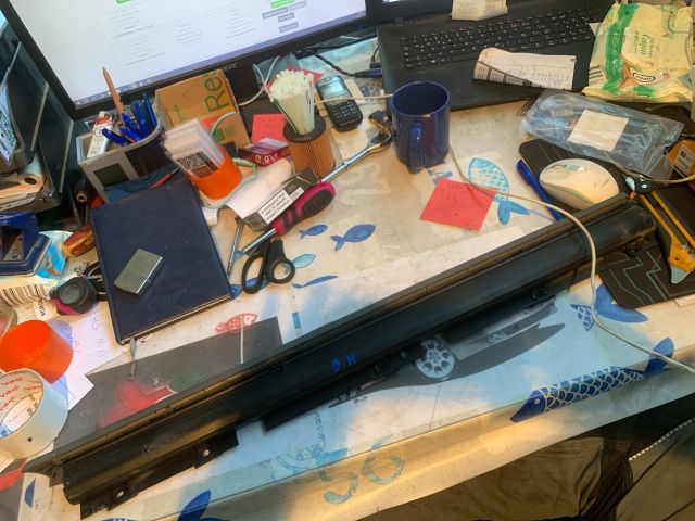 bontott AUDI A8 Bal hátsó Árnyékoló Roló