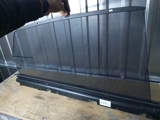 bontott AUDI A8 Bal hátsó Árnyékoló Roló