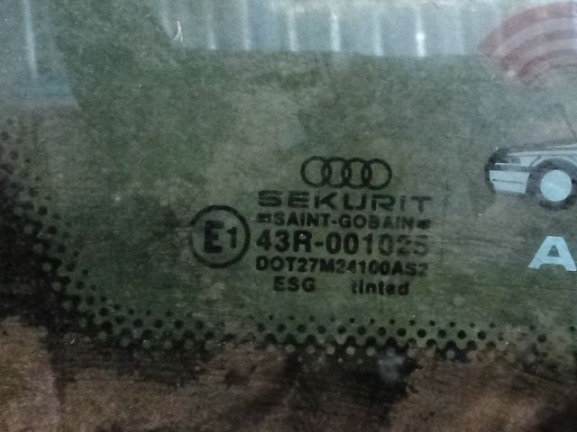 bontott AUDI A8 Bal hátsó Fixüveg (Ajtóban)