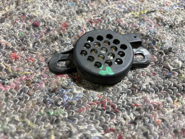 bontott AUDI A8 Bal hátsó Hangszóró