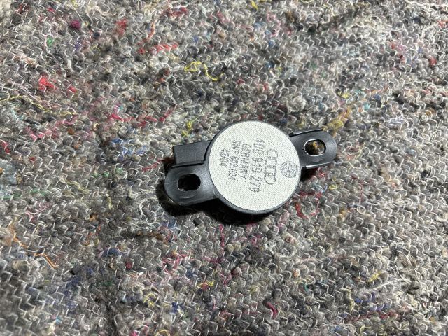 bontott AUDI A8 Bal hátsó Hangszóró