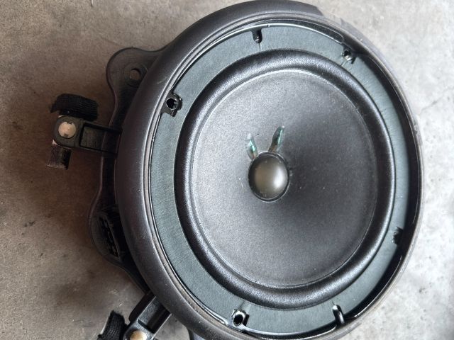 bontott AUDI A8 Bal hátsó Hangszóró