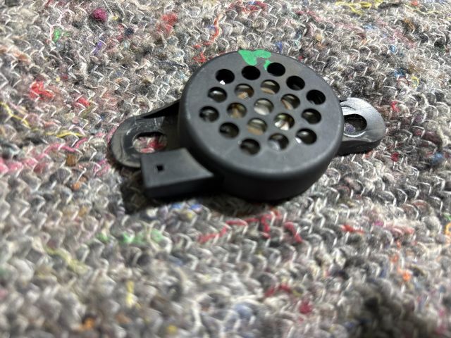 bontott AUDI A8 Bal hátsó Hangszóró