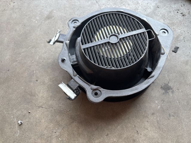 bontott AUDI A8 Bal hátsó Hangszóró