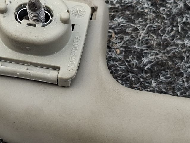 bontott AUDI A8 Bal hátsó Kapaszkodó (Felső)