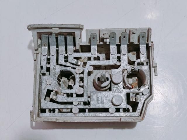 bontott AUDI A8 Bal Hátsó Lámpa Foglalat