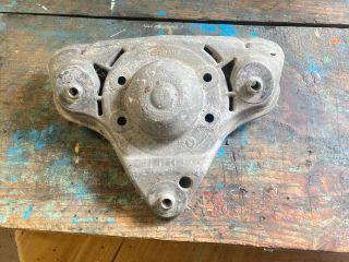 bontott AUDI A8 Bal Lengőkar Tartó