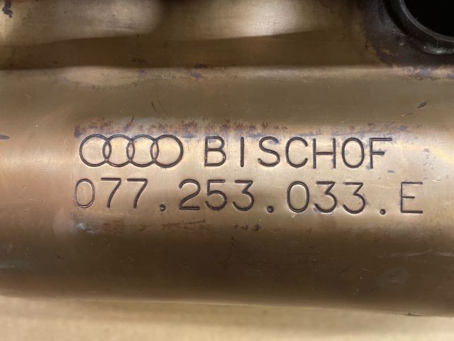 bontott AUDI A8 Bal Leömlő (V-Motor/Boxer)